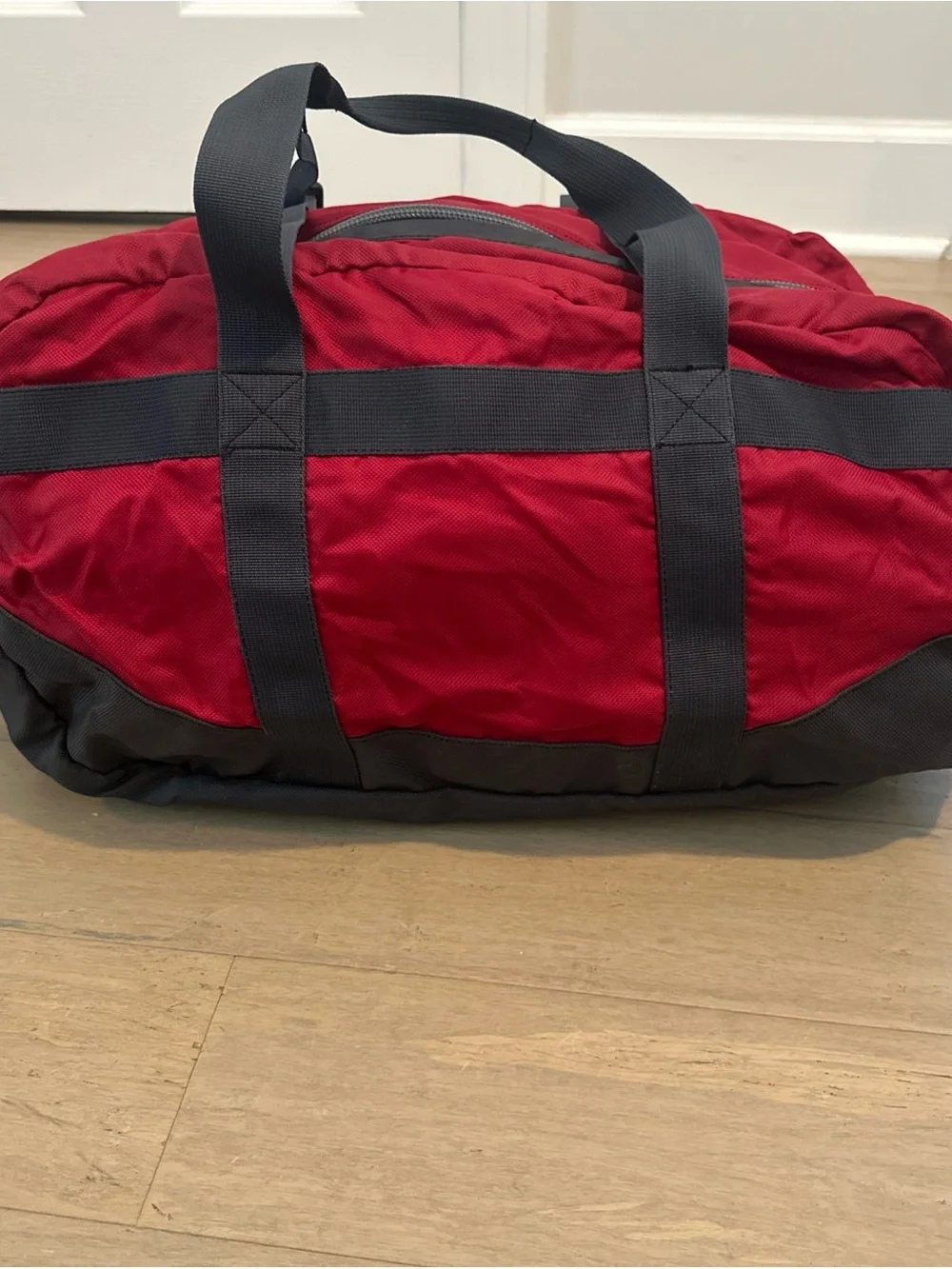 Orvis Red And Grey Nylon Duffle Weekend Travel Carry on Bag Shoulder Strap
